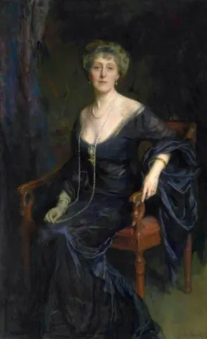 Marchmont와 Bardrochat의 3/4 길이인 Robert Finnie Mcewen의 아내 Mary Frances Dundas의 초상화 1914